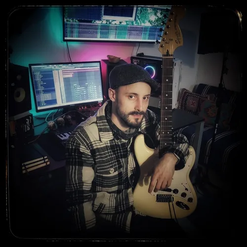 BTT Productor Musical en sesión de mezcla y masterización en estudio